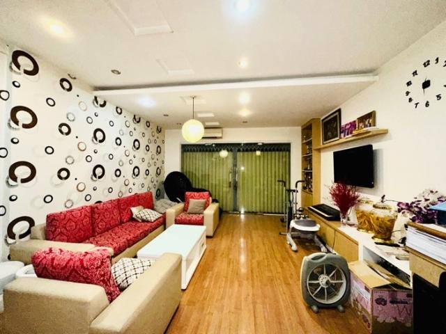 Nhà mặt phố bán