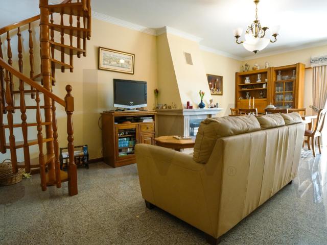 Apartamento venda em Almada, Setúbal