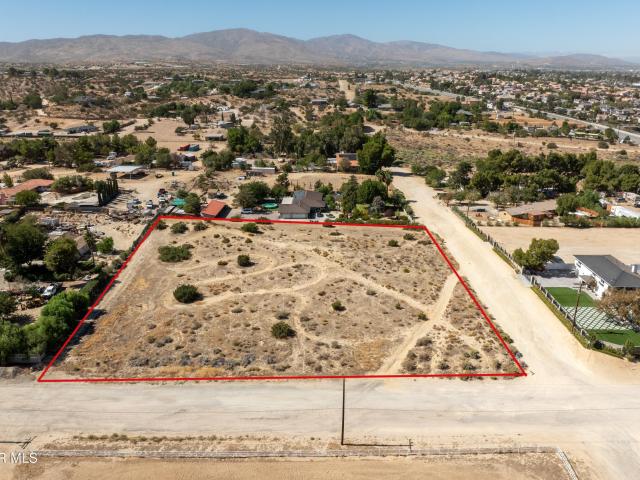 Land for sale in Palmdale, California