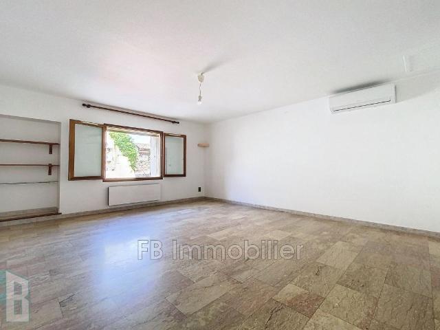Appartement location à Lotissement Le Mont Menu, Eyguières