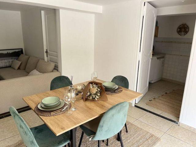 Appartement location à Vins-sur-Caramy, Var