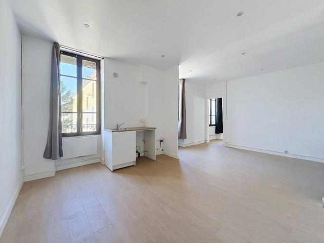 Studio location à La Clavelière, Oullins-Pierre-Bénite