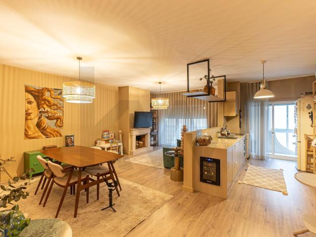 Apartamento alugar em Lugar do Castelo, Vila Nova De Gaia