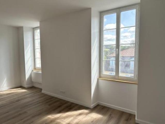 Appartement location à Oloron-Sainte-Marie, Salies-de-béarn