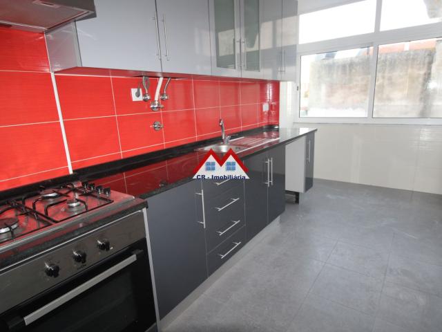 Apartamento alugar em Moita, Baixa Da Banheira