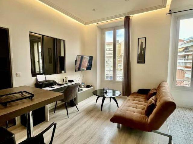 Appartement location à Font de Veyre, Cannes