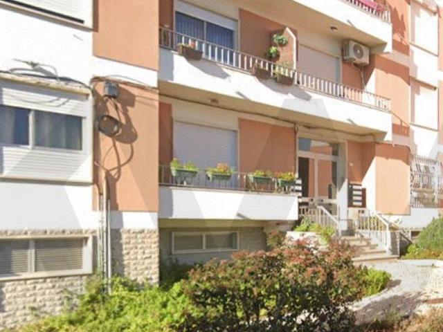 Apartamento alugar em Sete Casas, Santiago Dos Velhos