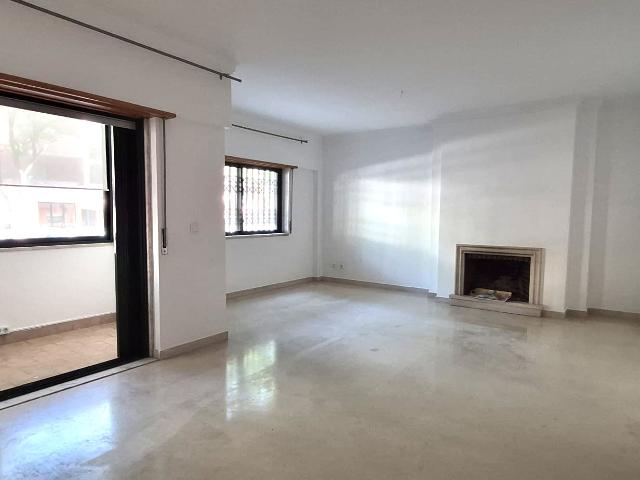 Apartamento alugar em Carcavelos e Parede, Cascais