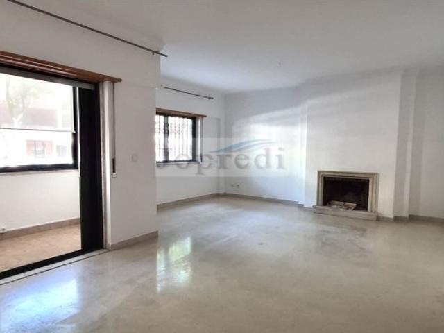 Apartamento alugar em Carcavelos e Parede, Cascais