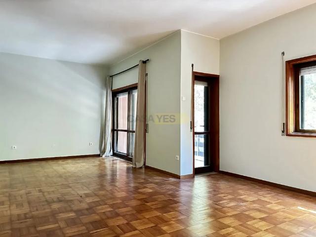 Apartamento alugar em Porto, Aldoar
