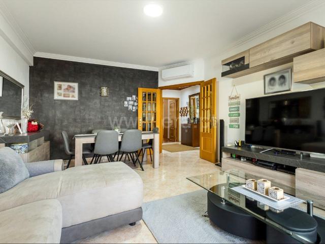 Apartamento venda em Casal de Cambra, Lisboa