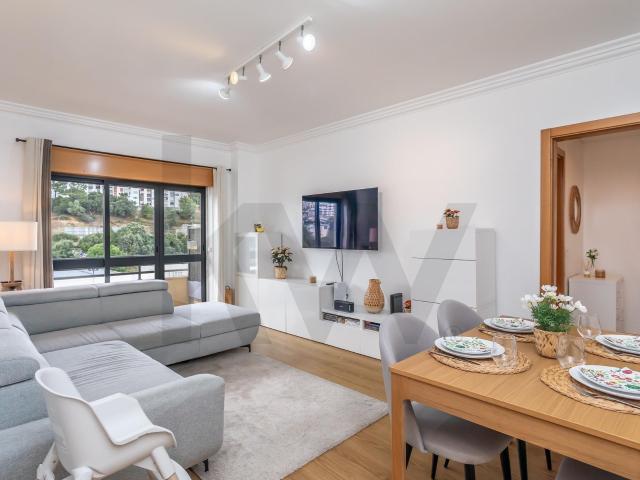 Apartamento venda em Rio de Mouro, Lisboa