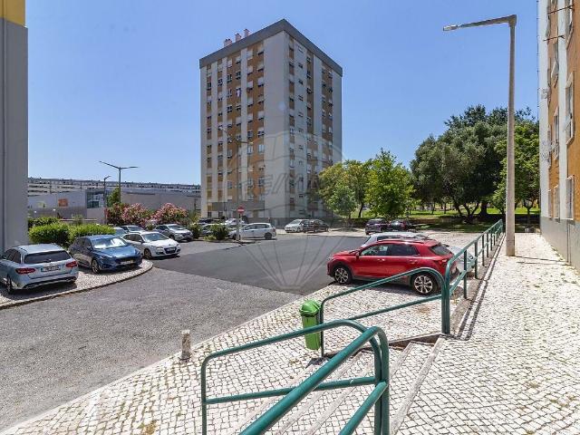 Apartamento venda em Santiago Dos Velhos, Lisboa