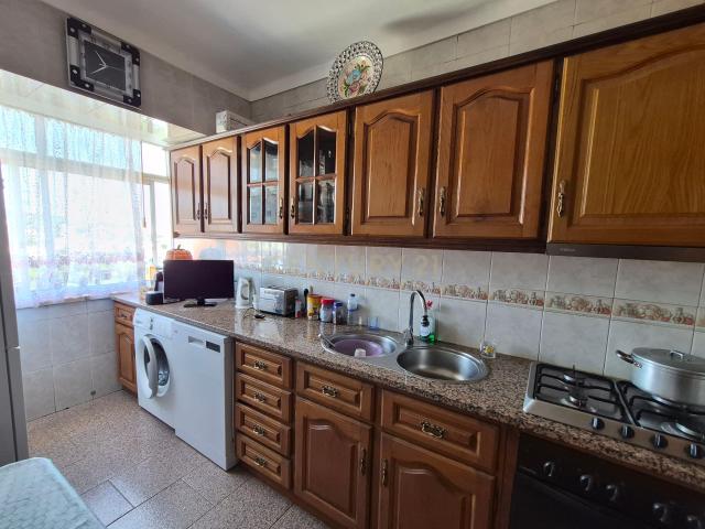 Apartamento venda em Via Rara, Santiago Dos Velhos