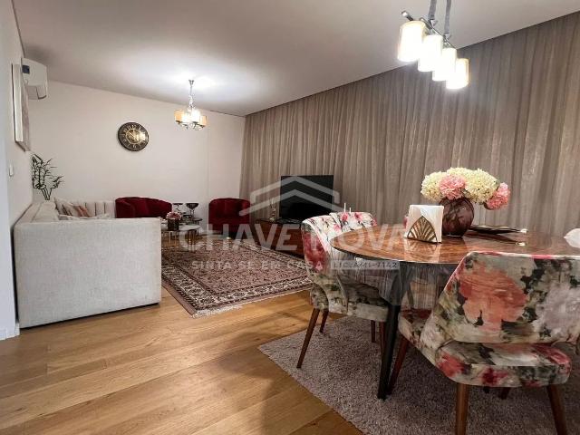 Apartamento venda em Lugar do Castelo, Vila Nova De Gaia