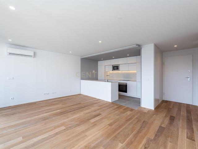 Apartamento venda em Basílio Teles, Porto