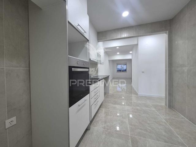 Apartamento venda em Torcatas, Almada