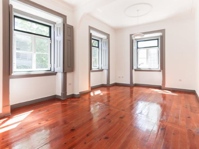 Apartamento alugar em Estrela, Lisboa