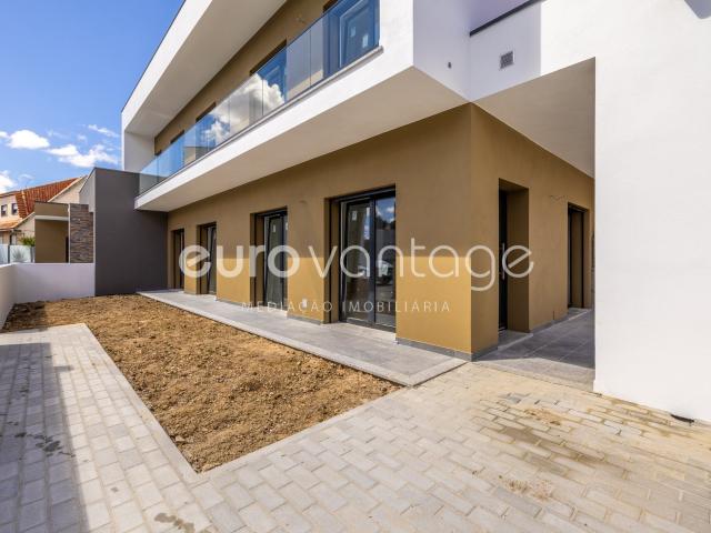 Apartamento venda em Cruz d'Areia, Leiria
