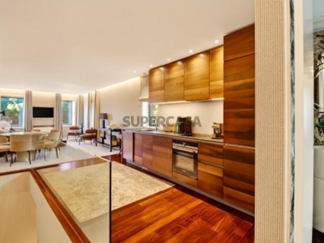 Casa venda em Porto, Lordelo Do Ouro