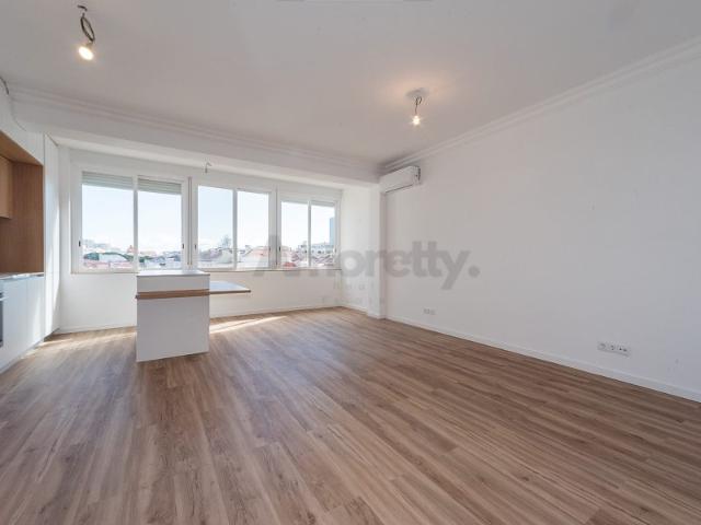 Apartamento alugar em Bairro Portugal Novo, Lisboa