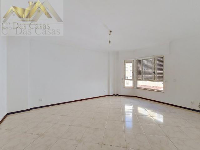 Apartamento venda em Rio de Mouro Velho, Rio de Mouro