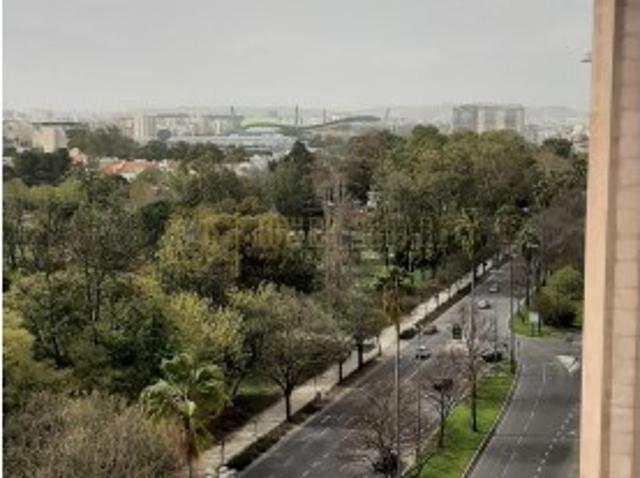 Apartamento alugar em Bairro de São Miguel, Lisboa