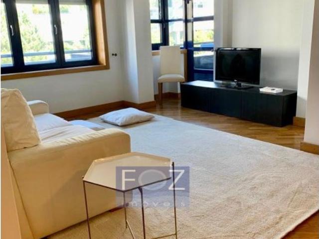 Apartamento alugar em Porto, Lordelo Do Ouro