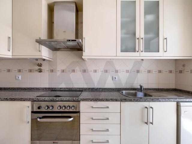 Apartamento alugar em Baixa de Algés, Oeiras