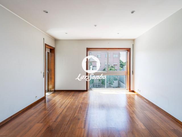 Apartamento venda em Maia, Gueifães