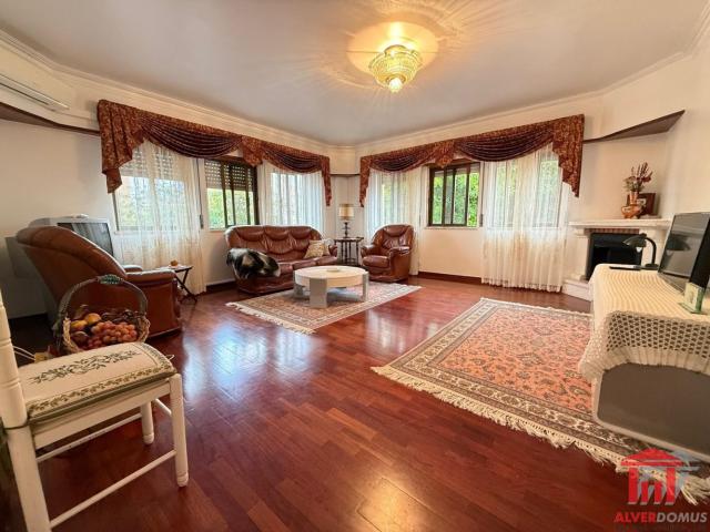 Apartamento alugar em Santa Clara, Lisboa