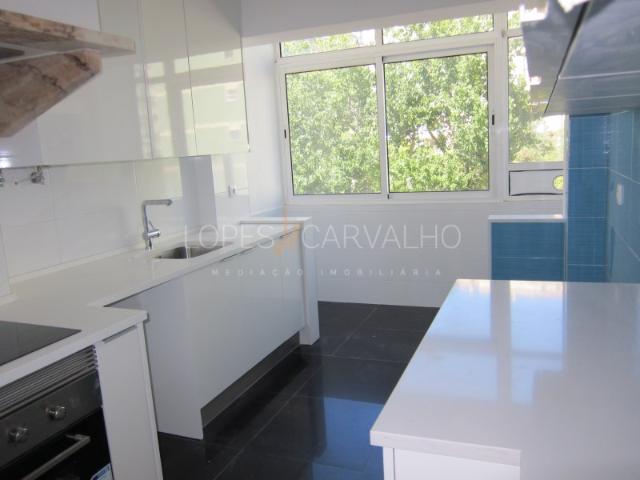 Apartamento alugar em Benfica