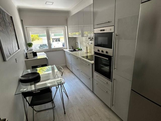 Apartamento alugar em Quinta da Aleluia, Almada