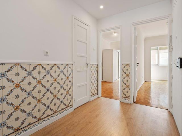 Apartamento venda em Santiago Dos Velhos, Lisboa