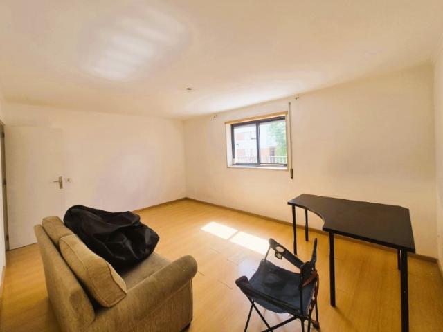 Apartamento venda em Santa Clara, Lisboa