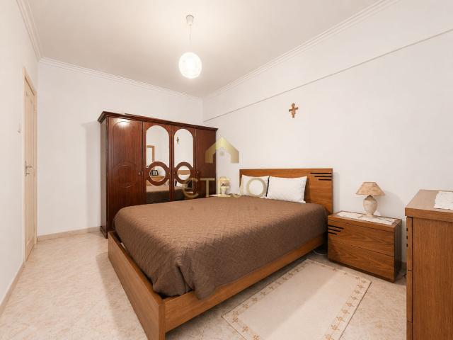 Apartamento venda em Santiago Dos Velhos, Lisboa