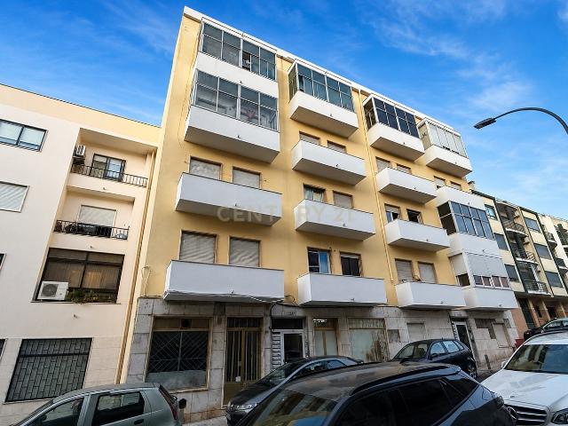 Apartamento venda em Encosta do Sol, Amadora