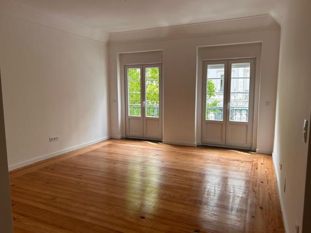 Apartamento alugar em Santo António, Lisboa