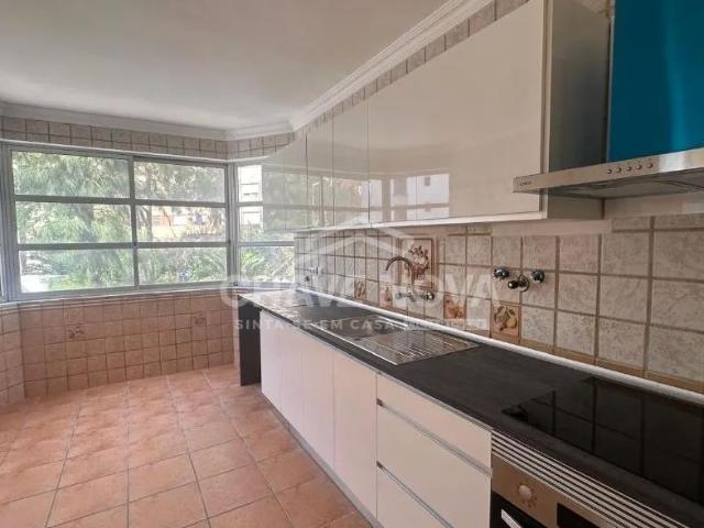 Apartamento venda em Tapada das Mercês, Sintra