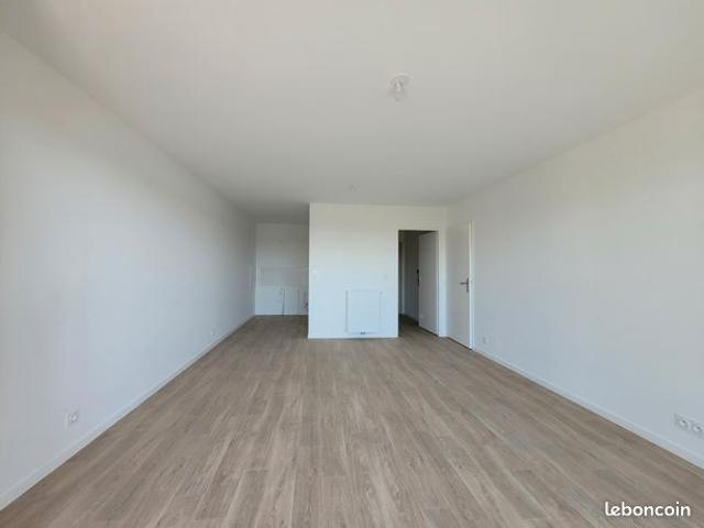 Appartement vente à Tournon-sur-Rhône, Châteaubourg