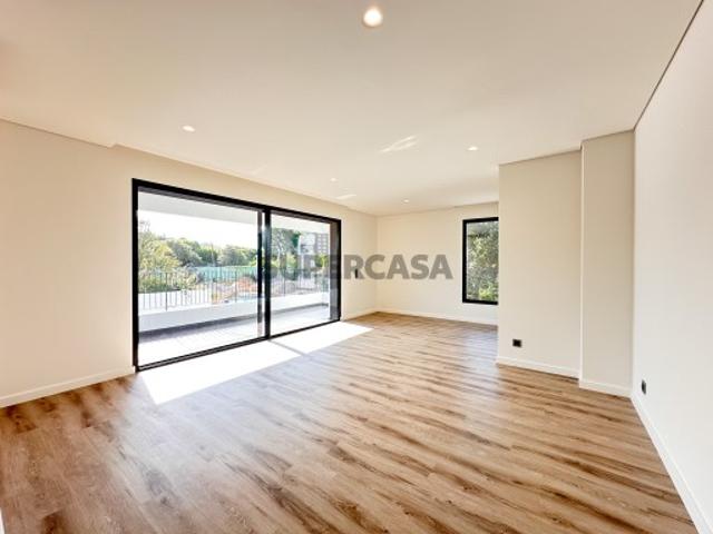 Casa venda em Porto, Lordelo Do Ouro
