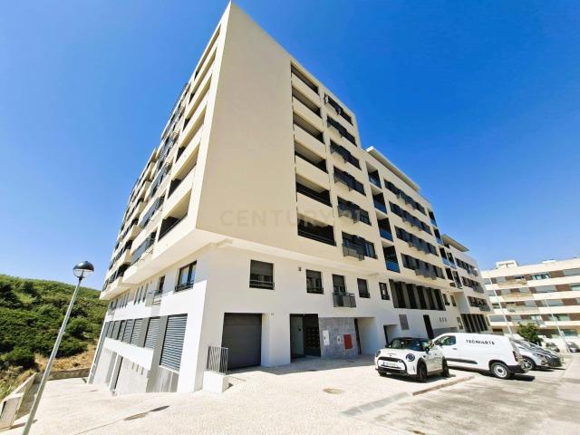 Apartamento alugar em Urbanização do Conventinho, Santiago Dos Velhos