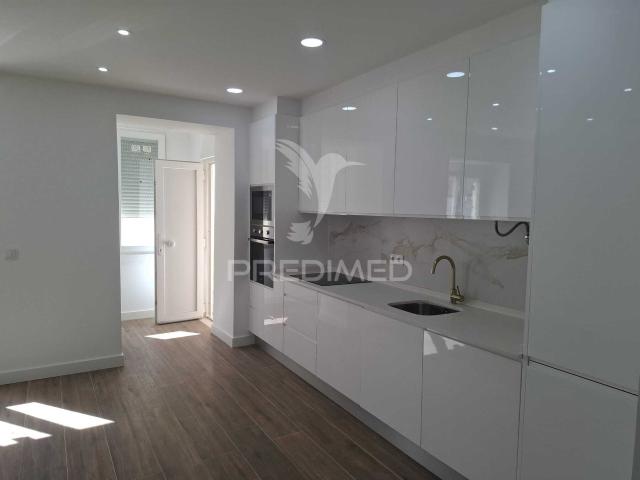 Apartamento venda em Venda Nova, Amadora