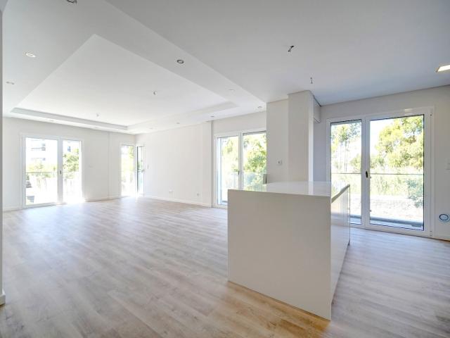 Apartamento alugar em Carcavelos, Cascais