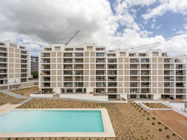 Apartamento alugar em Santiago Dos Velhos, Lisboa