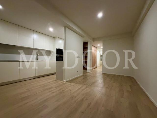 Apartamento alugar em Santiago Dos Velhos, Lisboa