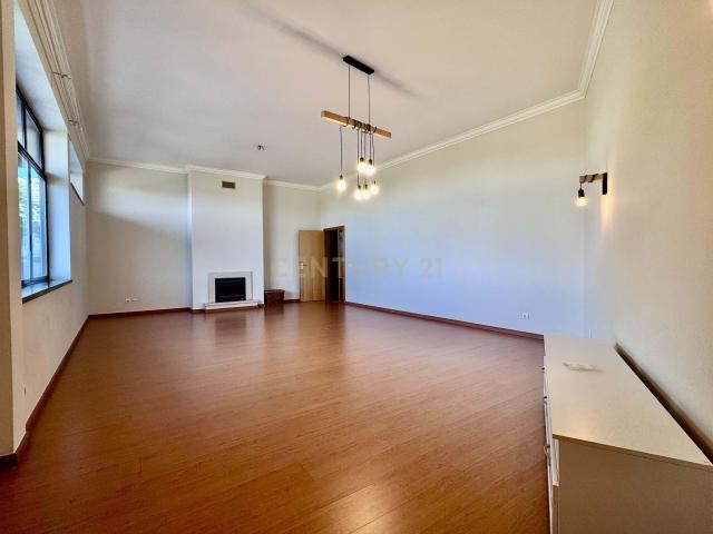 Apartamento alugar em Setúbal
