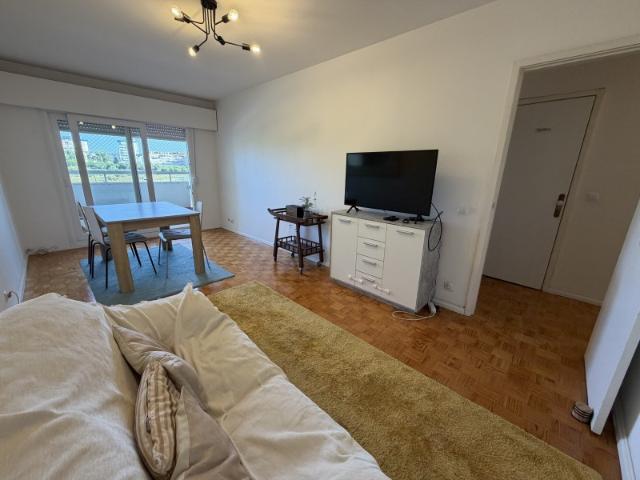 Apartamento alugar em Encosta do Sol, Amadora
