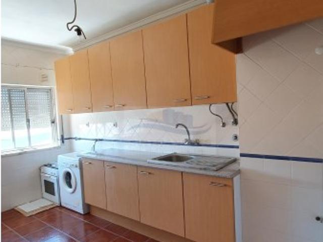 Apartamento venda em Mina de Água, Amadora