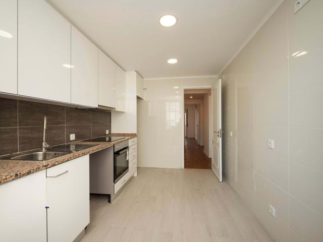 Apartamento alugar em Amadora, Lisboa